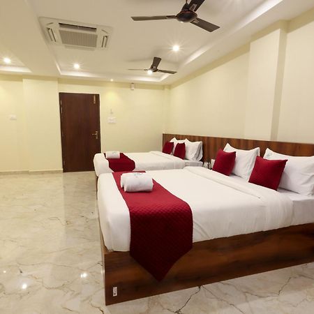 Hotel Olive Nest- Tirupati Bus Stand- 300 Meters, Railway Station- 400 Meters Esterno foto