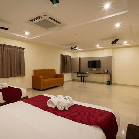 Hotel Olive Nest- Tirupati Bus Stand- 300 Meters, Railway Station- 400 Meters Esterno foto