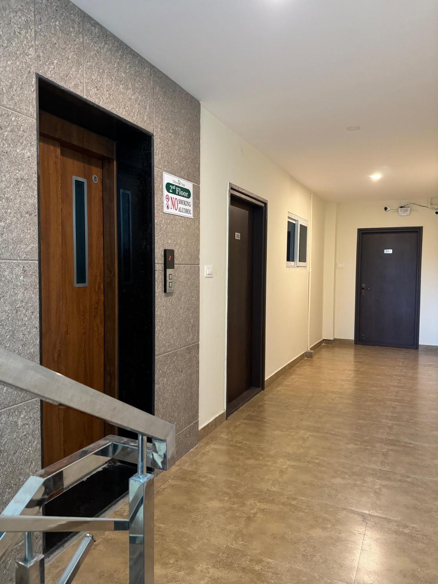 Hotel Olive Nest- Tirupati Bus Stand- 300 Meters, Railway Station- 400 Meters Esterno foto