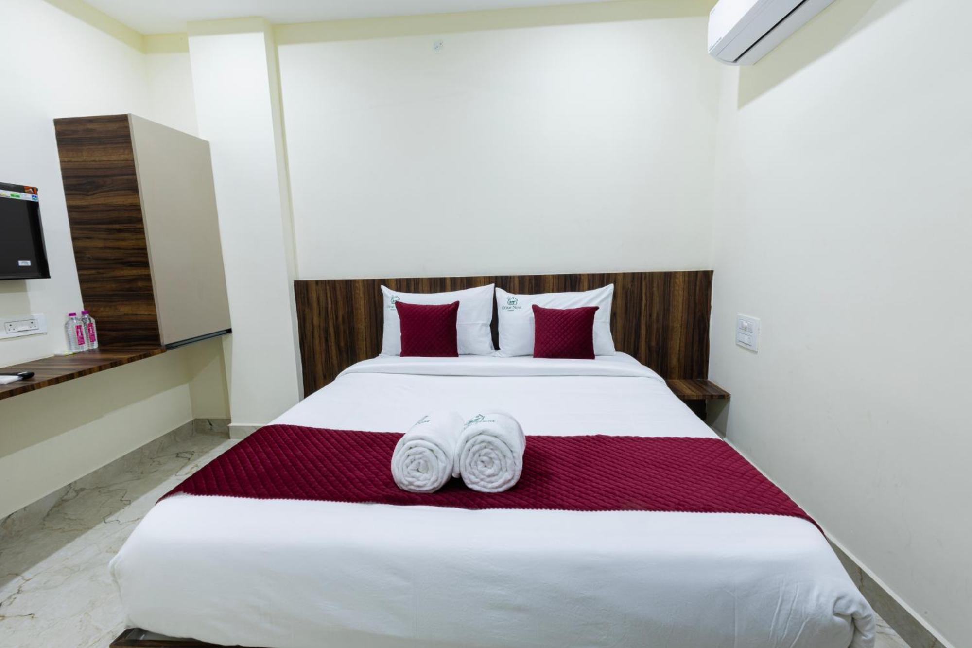 Hotel Olive Nest- Tirupati Bus Stand- 300 Meters, Railway Station- 400 Meters Esterno foto