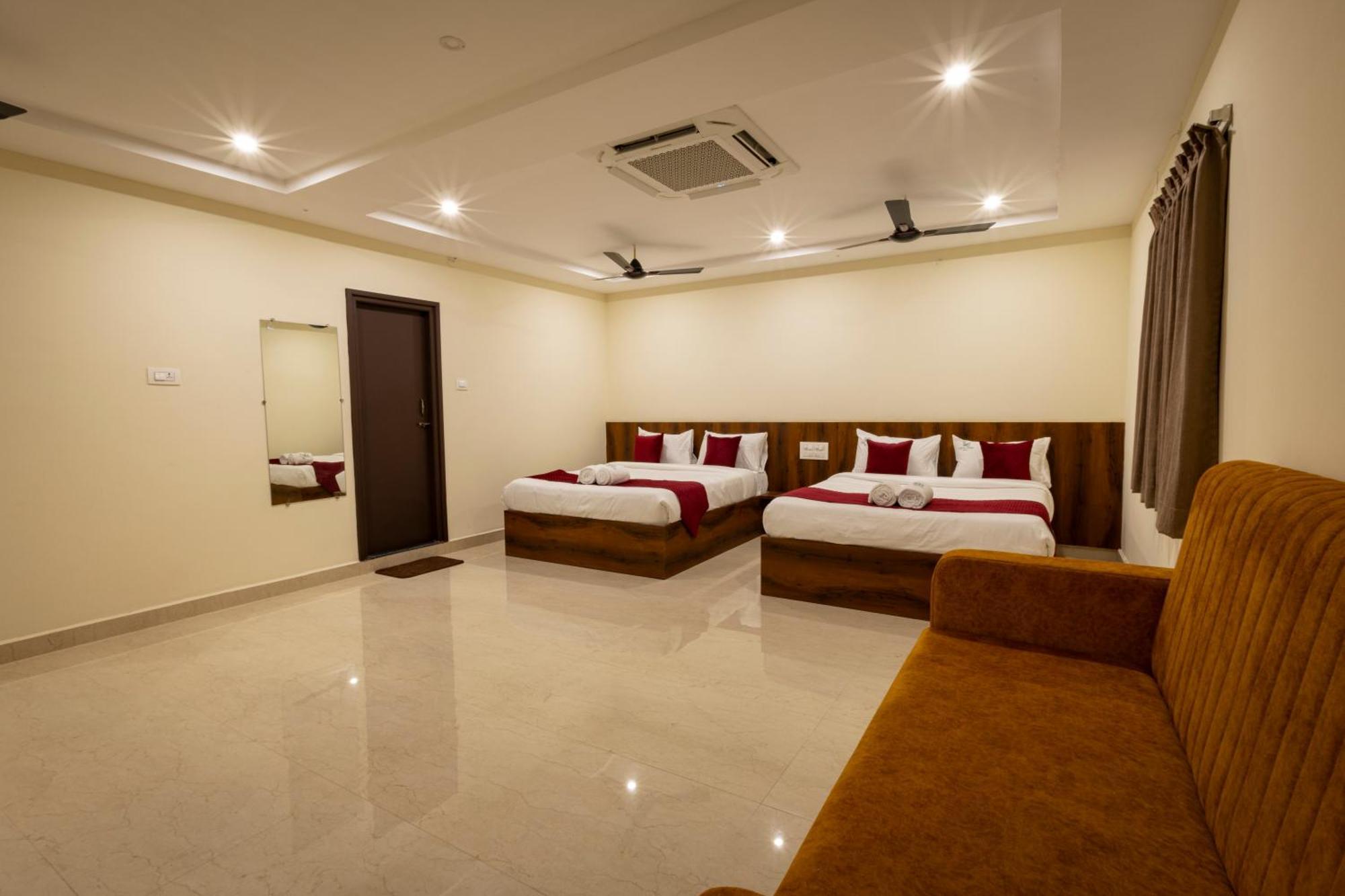 Hotel Olive Nest- Tirupati Bus Stand- 300 Meters, Railway Station- 400 Meters Esterno foto