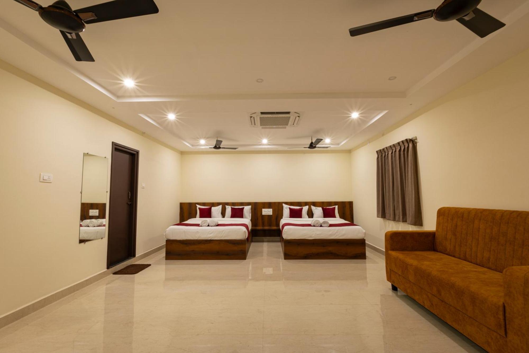 Hotel Olive Nest- Tirupati Bus Stand- 300 Meters, Railway Station- 400 Meters Esterno foto