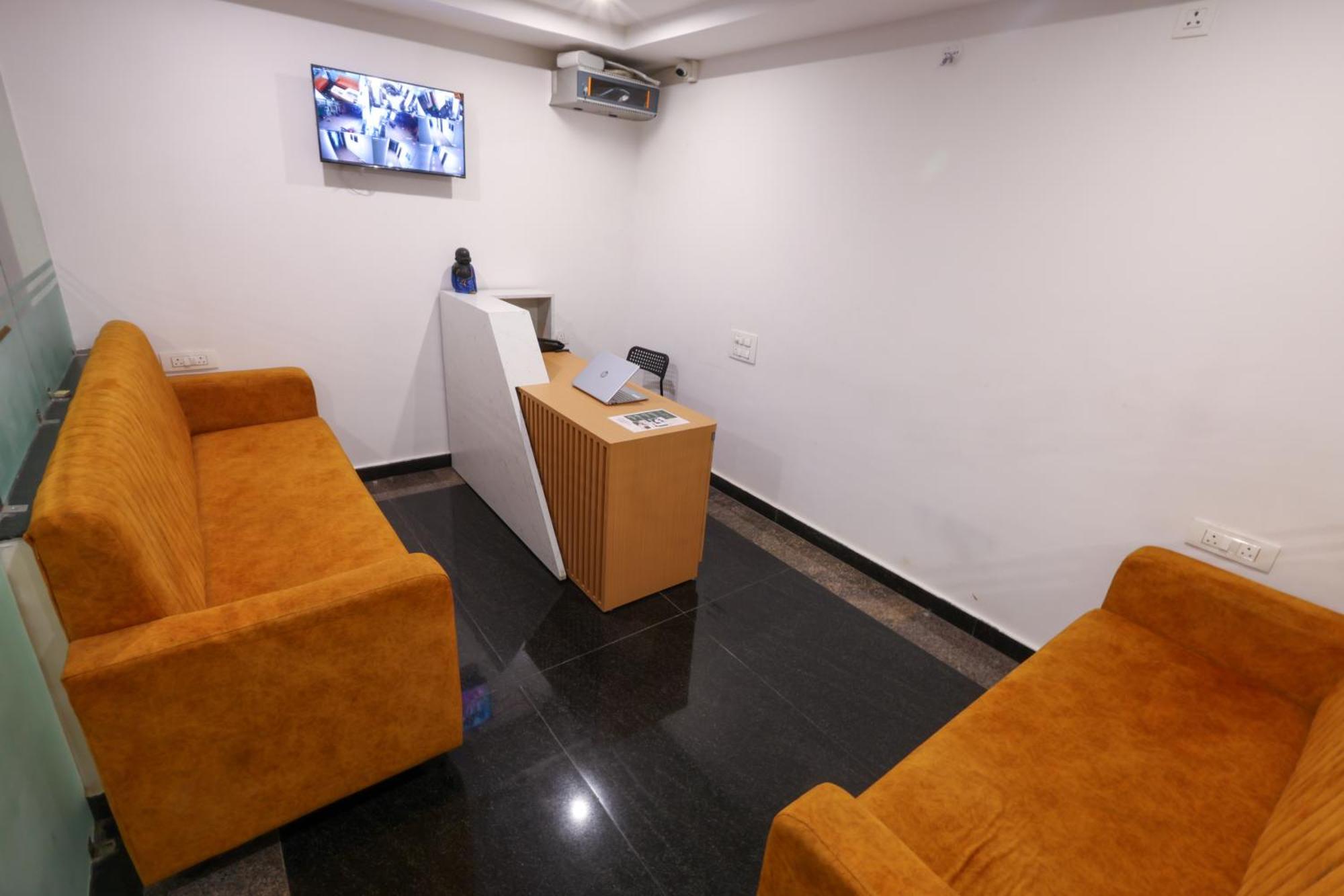 Hotel Olive Nest- Tirupati Bus Stand- 300 Meters, Railway Station- 400 Meters Esterno foto